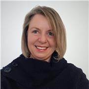 Native English tutor with TESOL certification able to provide online lessons to speakers of foreign languages.